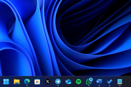 How to Hide the taskbar in Windows 11