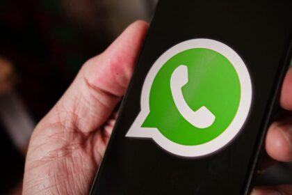 WhatsApp Beta gets effects and filters for video calls