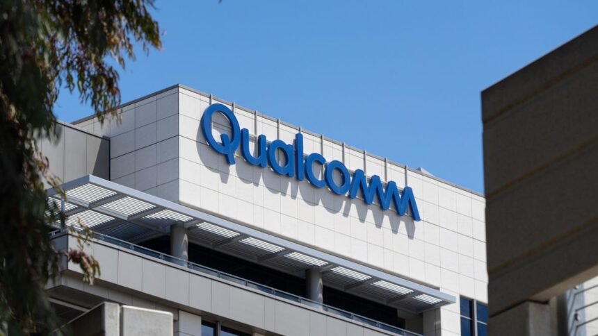 Qualcomm May buy part of Intel to strengthen PC division