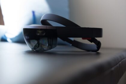 Microsoft Finally Abandons HoloLens