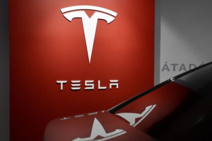 Tesla reaches US$ 1 trillion in market value