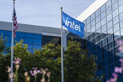 US government suggests merger between Intel and AMD to overcome current crisis